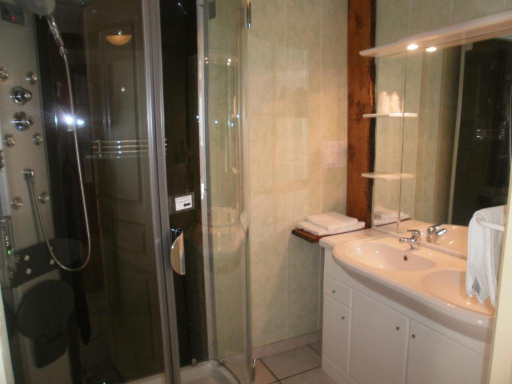 Hotel Restaurant Lancheton Saint-Julien-Mont-Denis Room photo